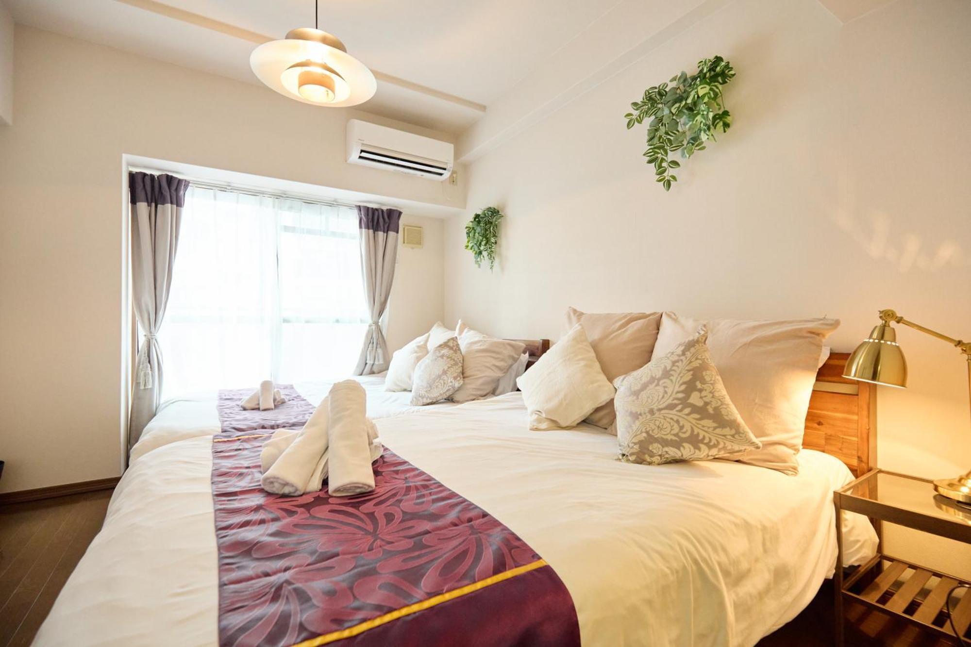 Groundcourt Namba: For Large Groups Apartment
