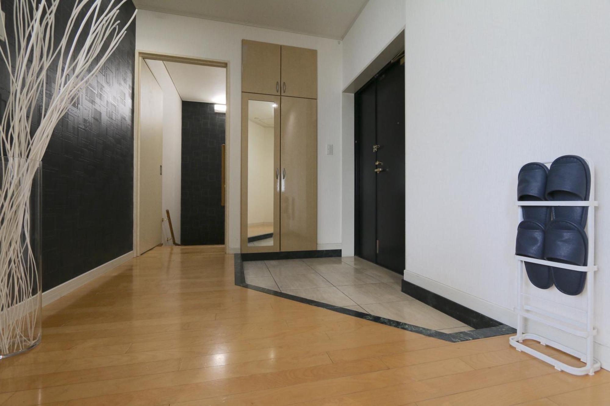Apartment Elle Namba *