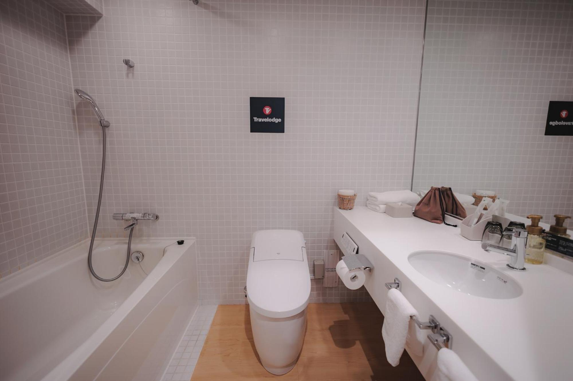 Travelodge Honmachi Hotel 3*
