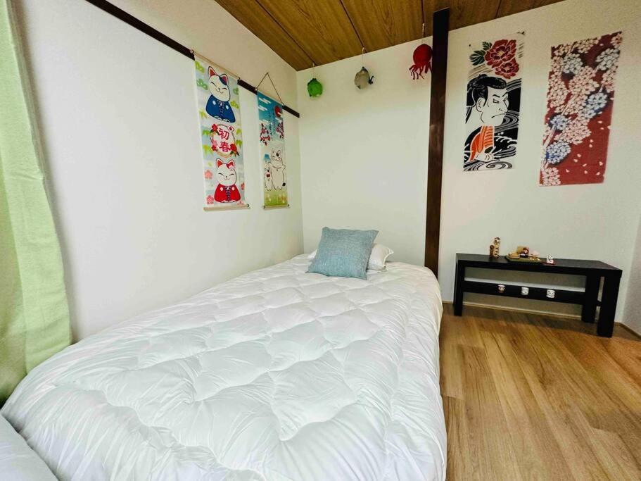 205gblhouse: Steps From Kuromon Market, Near Dotonbori Apartment