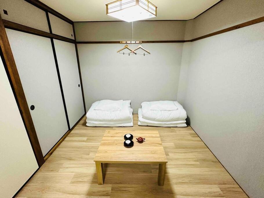 Apartment 205gblhouse: Steps From Kuromon Market, Near Dotonbori Osaka