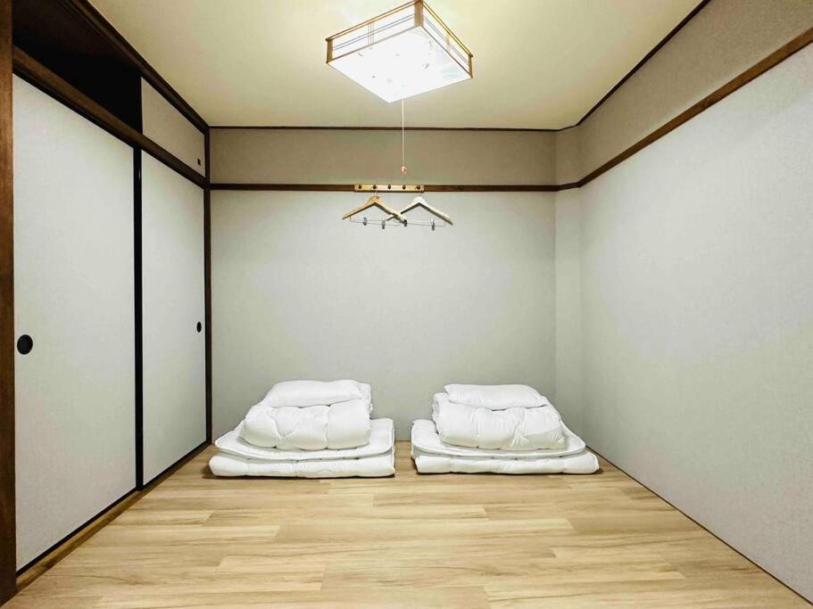 Apartment 205gblhouse: Steps From Kuromon Market, Near Dotonbori Osaka