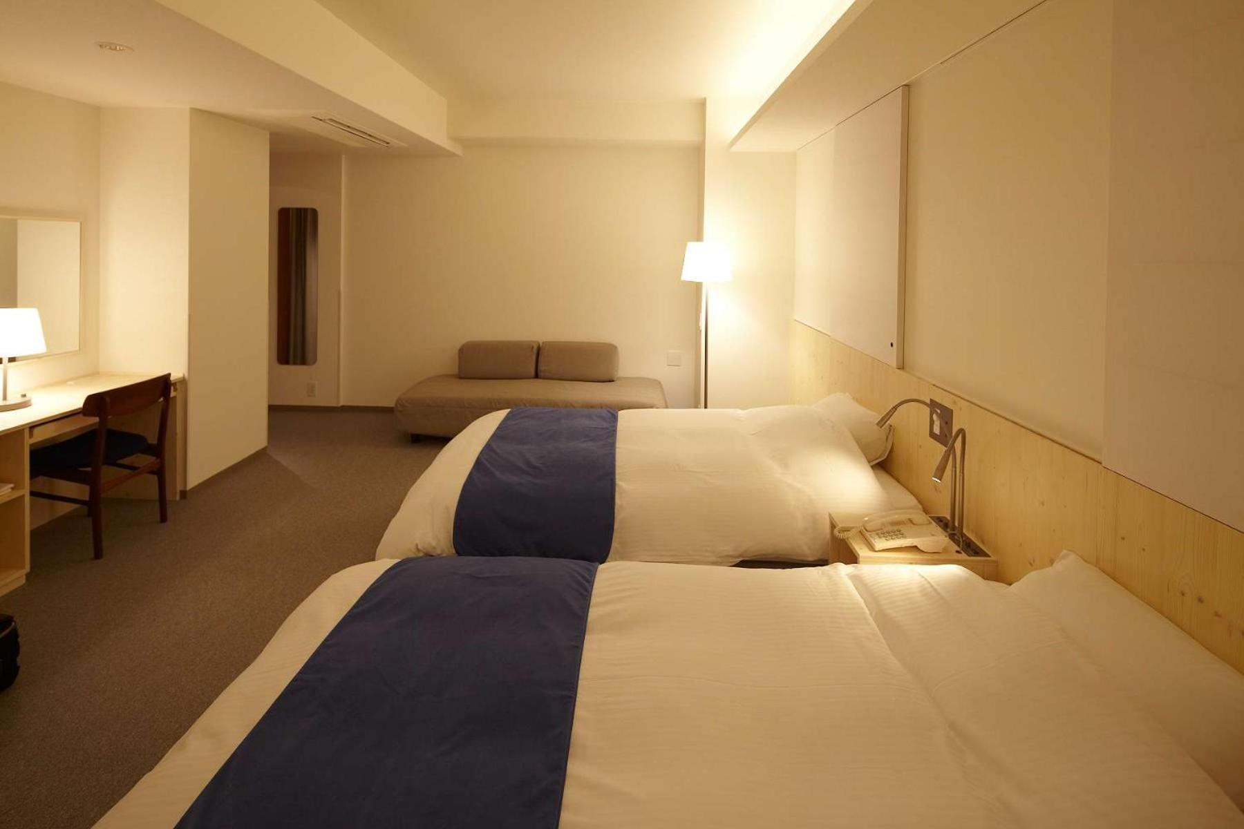 Shin-osaka Station 4*