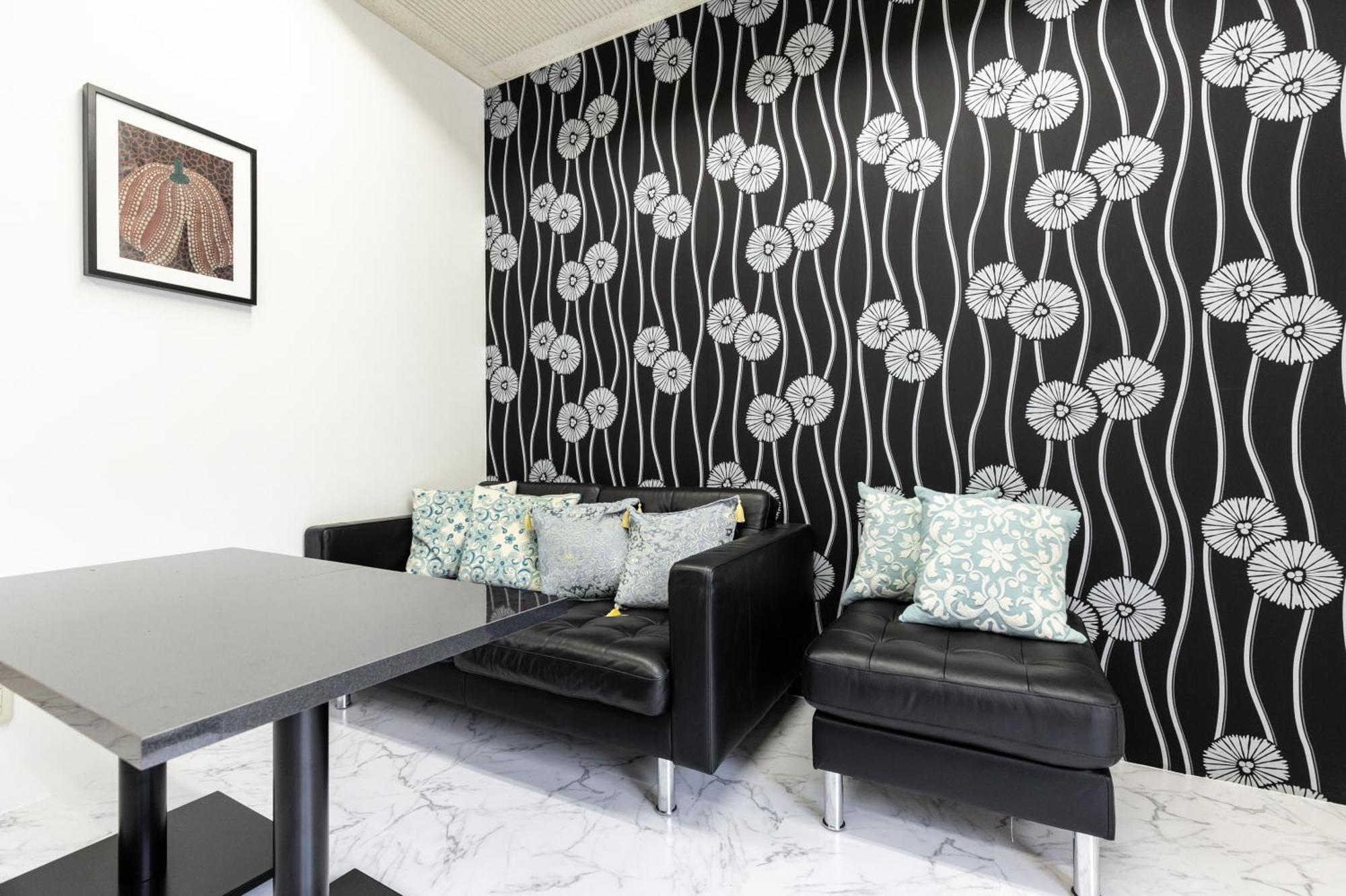 Apartment Premier Namba なんば駅徒歩3分 3 Mins Walk From Namba Station 7rooms Billiards Table 2baths 4toilets Osaka