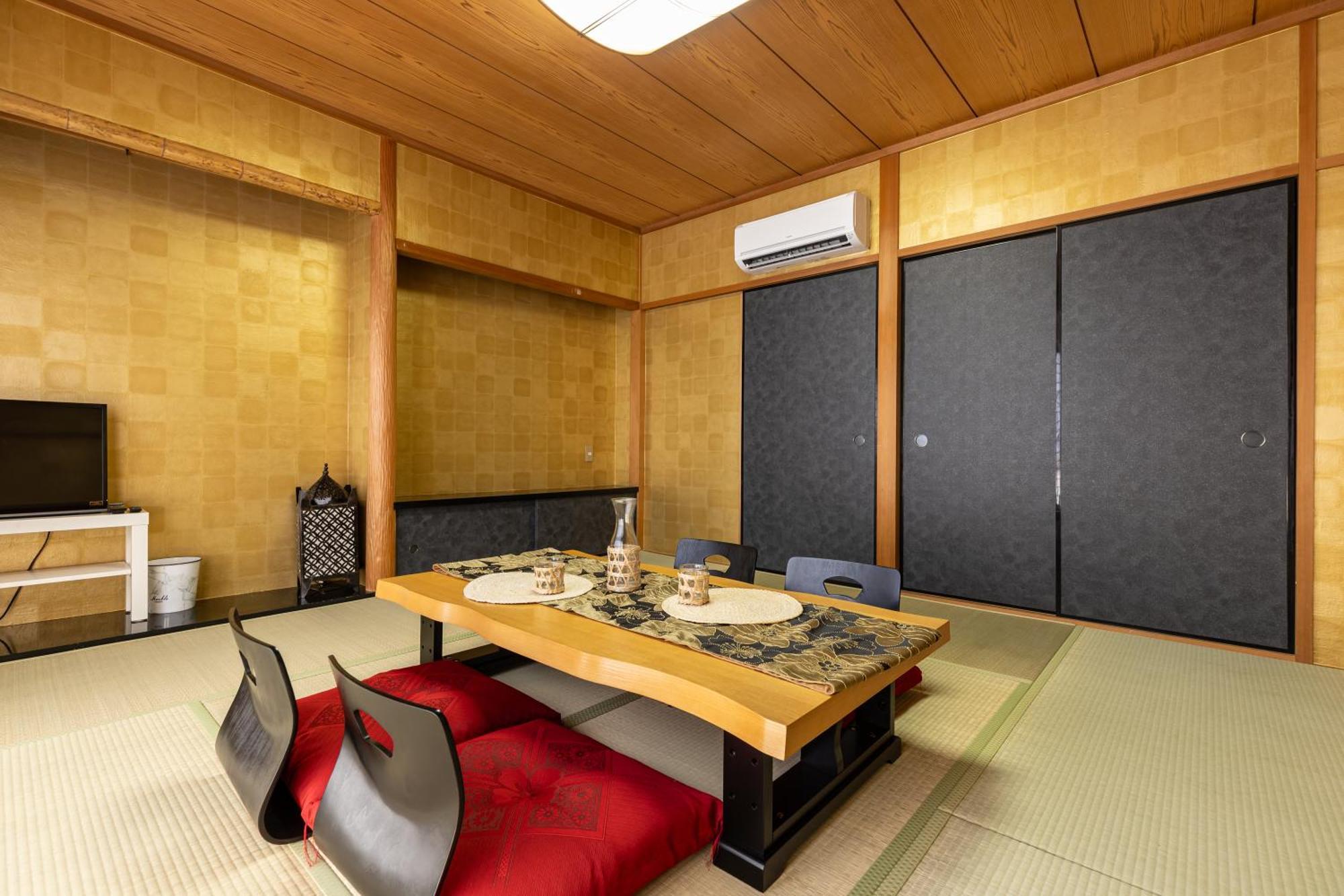 Premier Namba なんば駅徒歩3分 3 Mins Walk From Namba Station 7rooms Billiards Table 2baths 4toilets Osaka