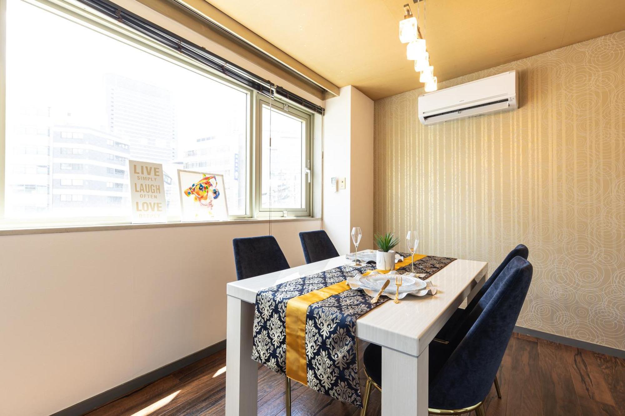 Premier Namba なんば駅徒歩3分 3 Mins Walk From Namba Station 7rooms Billiards Table 2baths 4toilets Apartment *