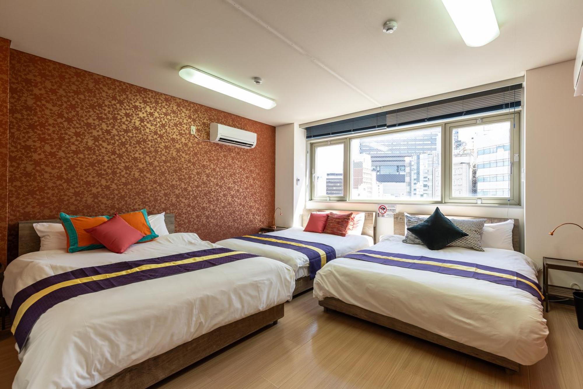 Apartment Premier Namba なんば駅徒歩3分 3 Mins Walk From Namba Station 7rooms Billiards Table 2baths 4toilets