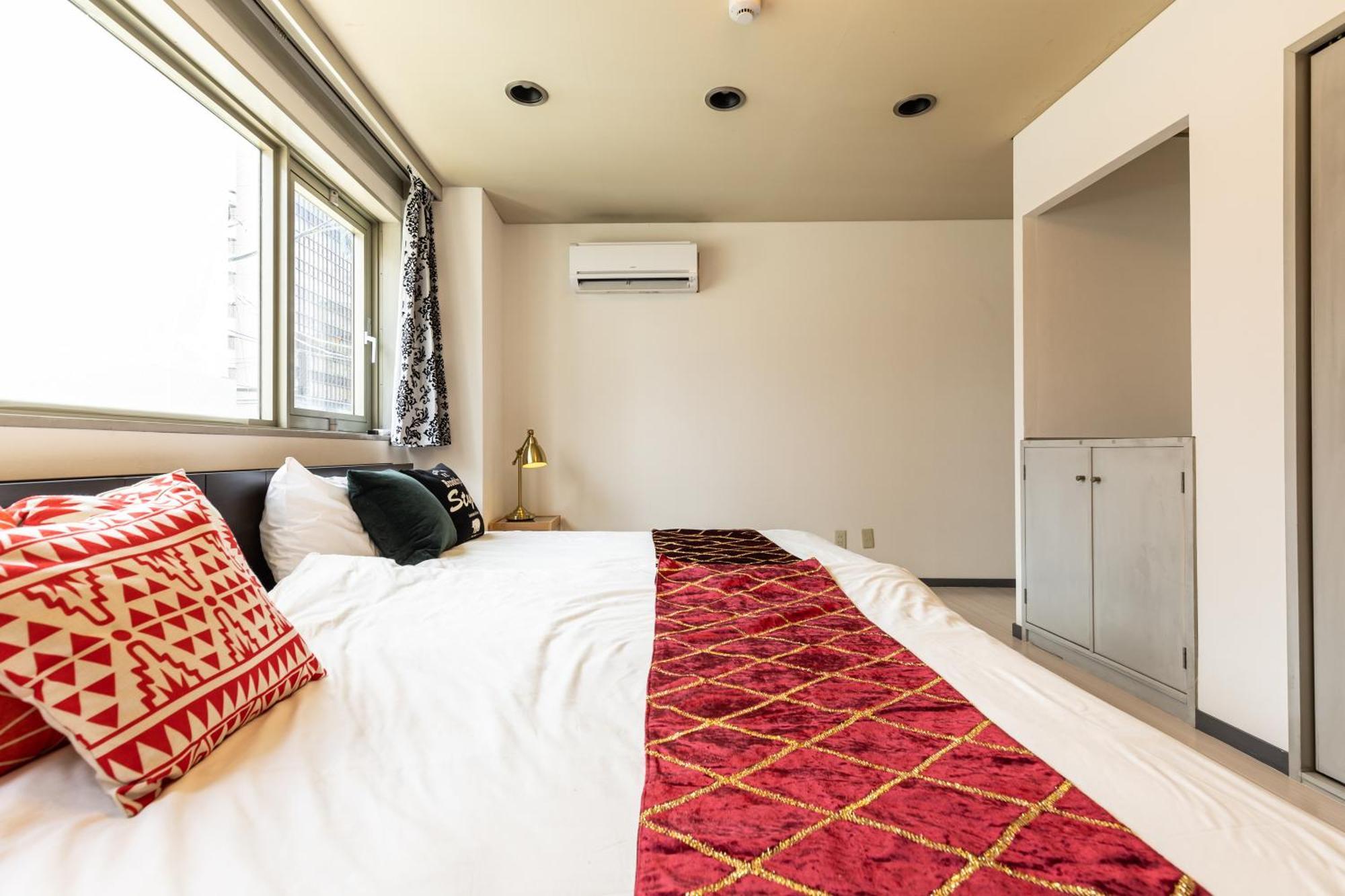 Premier Namba なんば駅徒歩3分 3 Mins Walk From Namba Station 7rooms Billiards Table 2baths 4toilets *