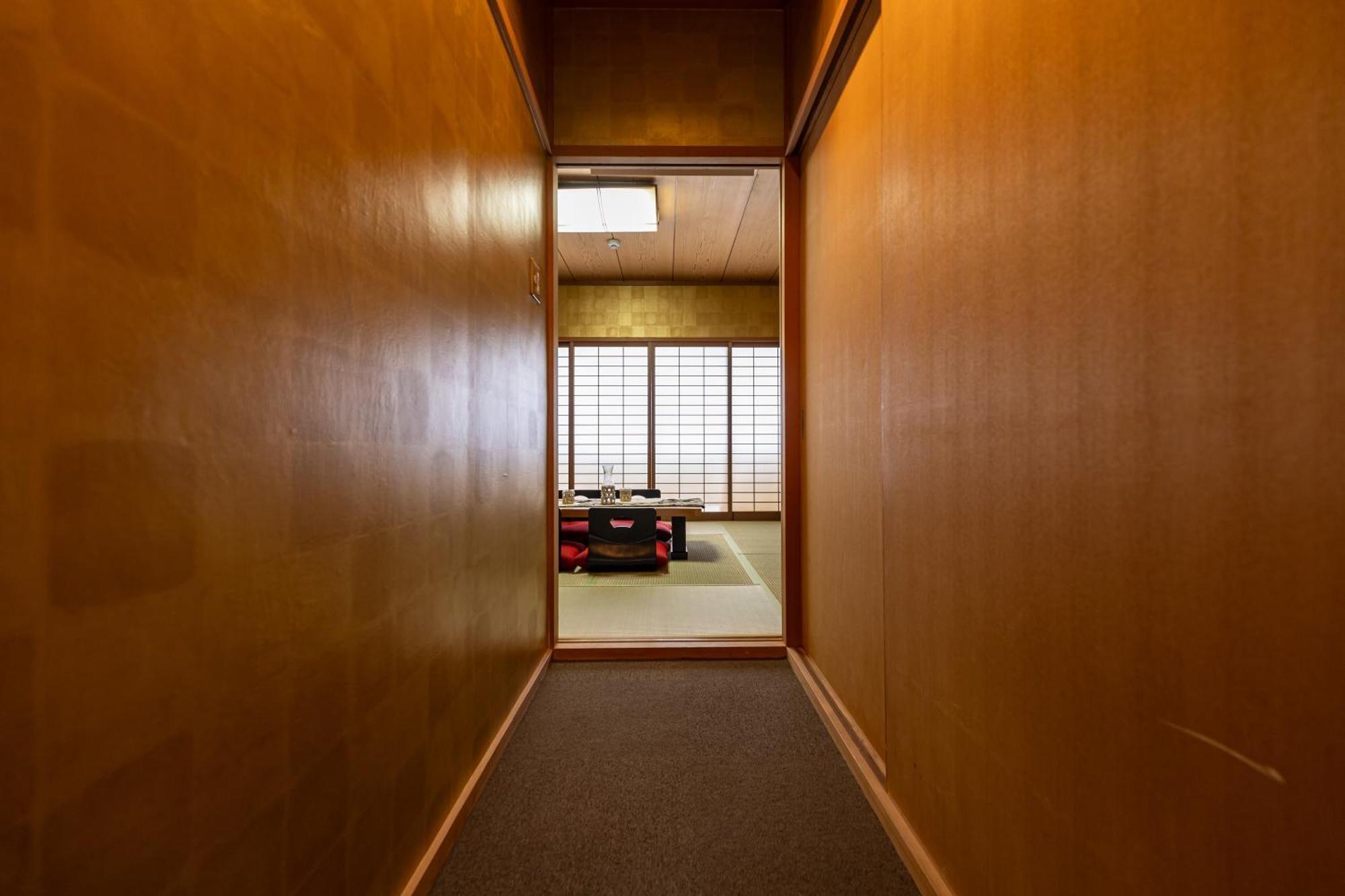 Apartment Premier Namba なんば駅徒歩3分 3 Mins Walk From Namba Station 7rooms Billiards Table 2baths 4toilets Osaka