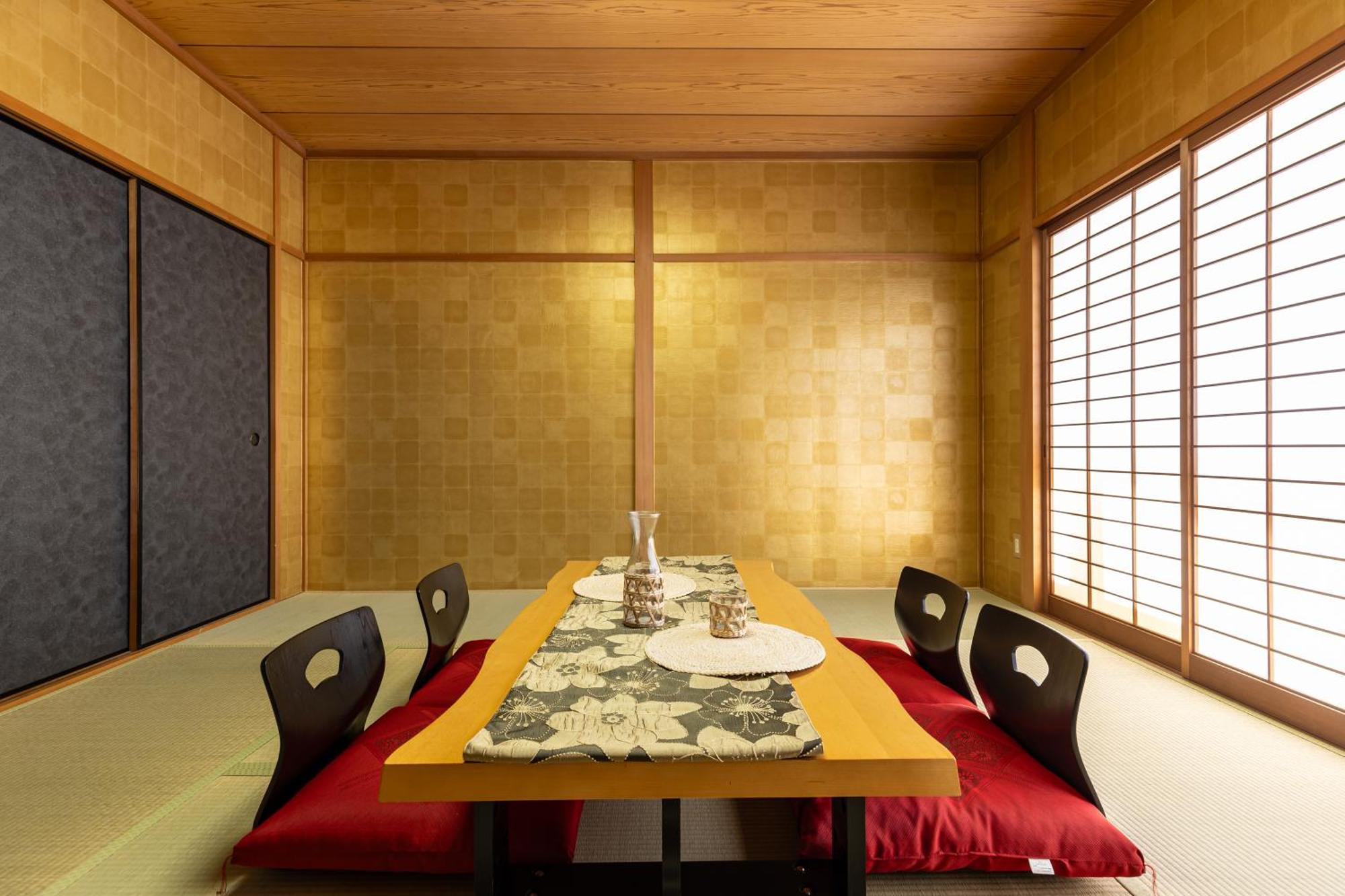 Premier Namba なんば駅徒歩3分 3 Mins Walk From Namba Station 7rooms Billiards Table 2baths 4toilets Apartment Osaka
