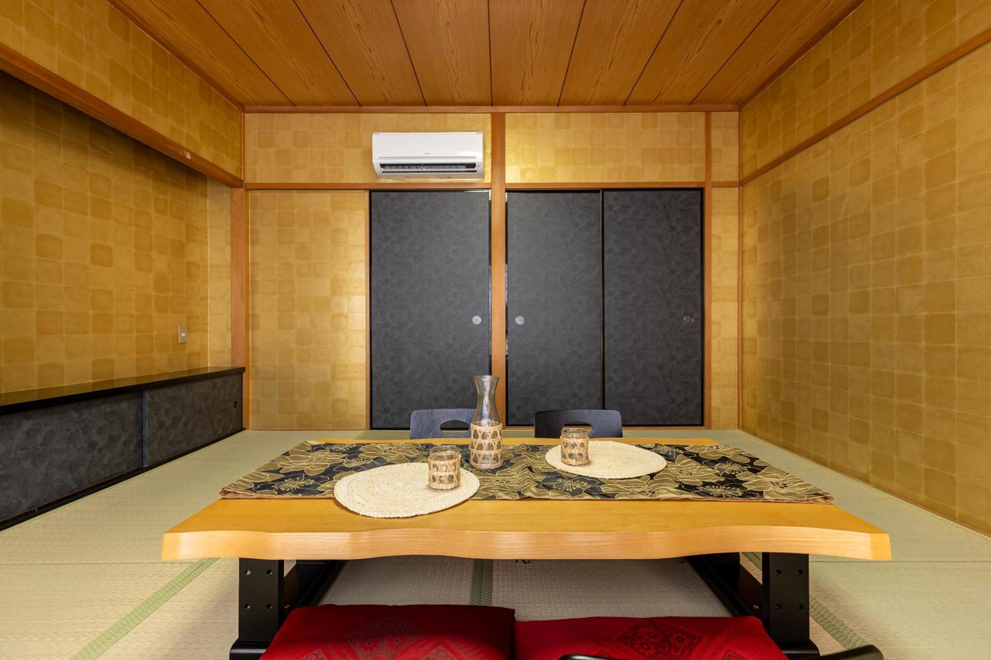 Premier Namba なんば駅徒歩3分 3 Mins Walk From Namba Station 7rooms Billiards Table 2baths 4toilets *