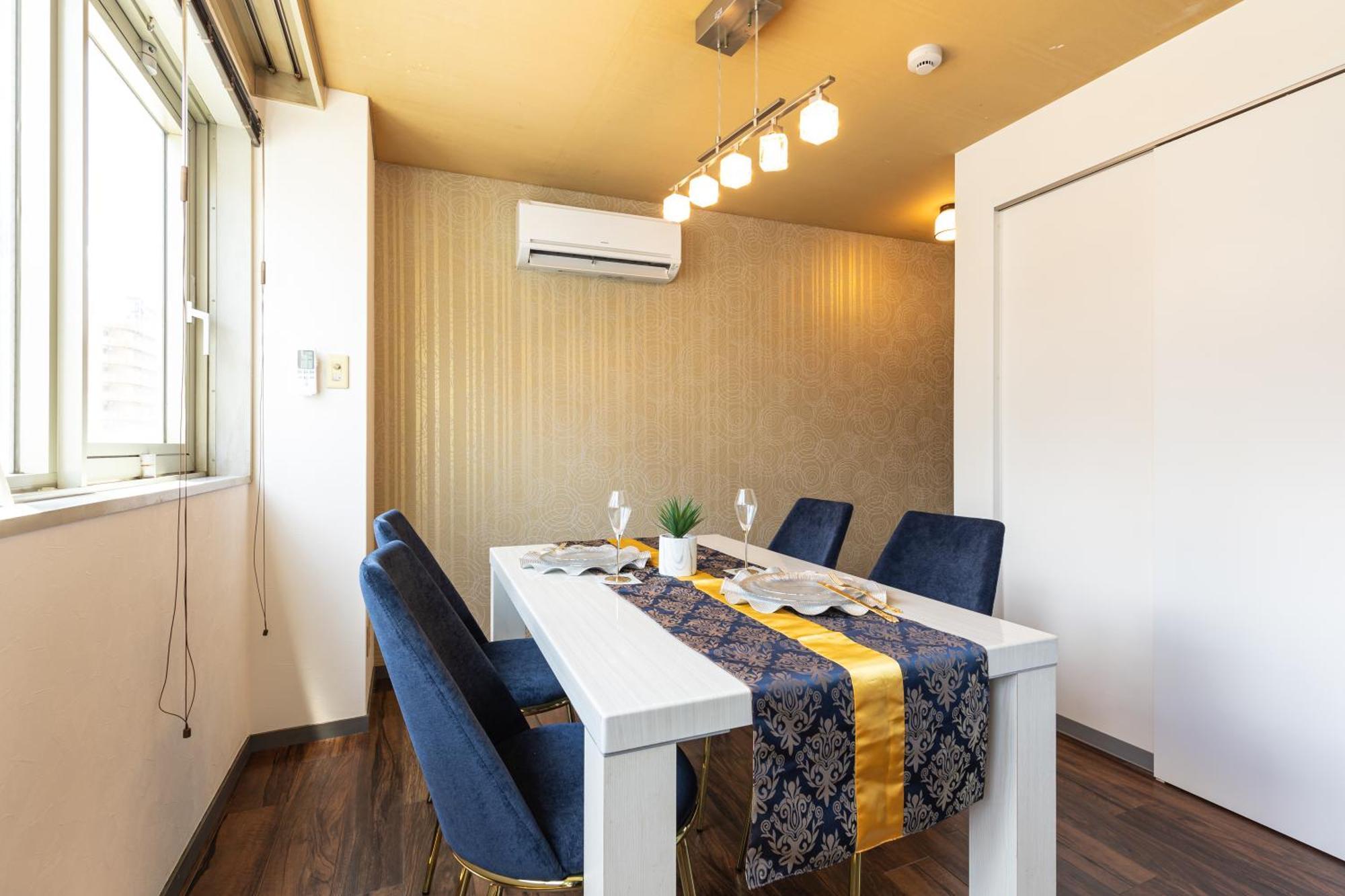 Premier Namba なんば駅徒歩3分 3 Mins Walk From Namba Station 7rooms Billiards Table 2baths 4toilets *