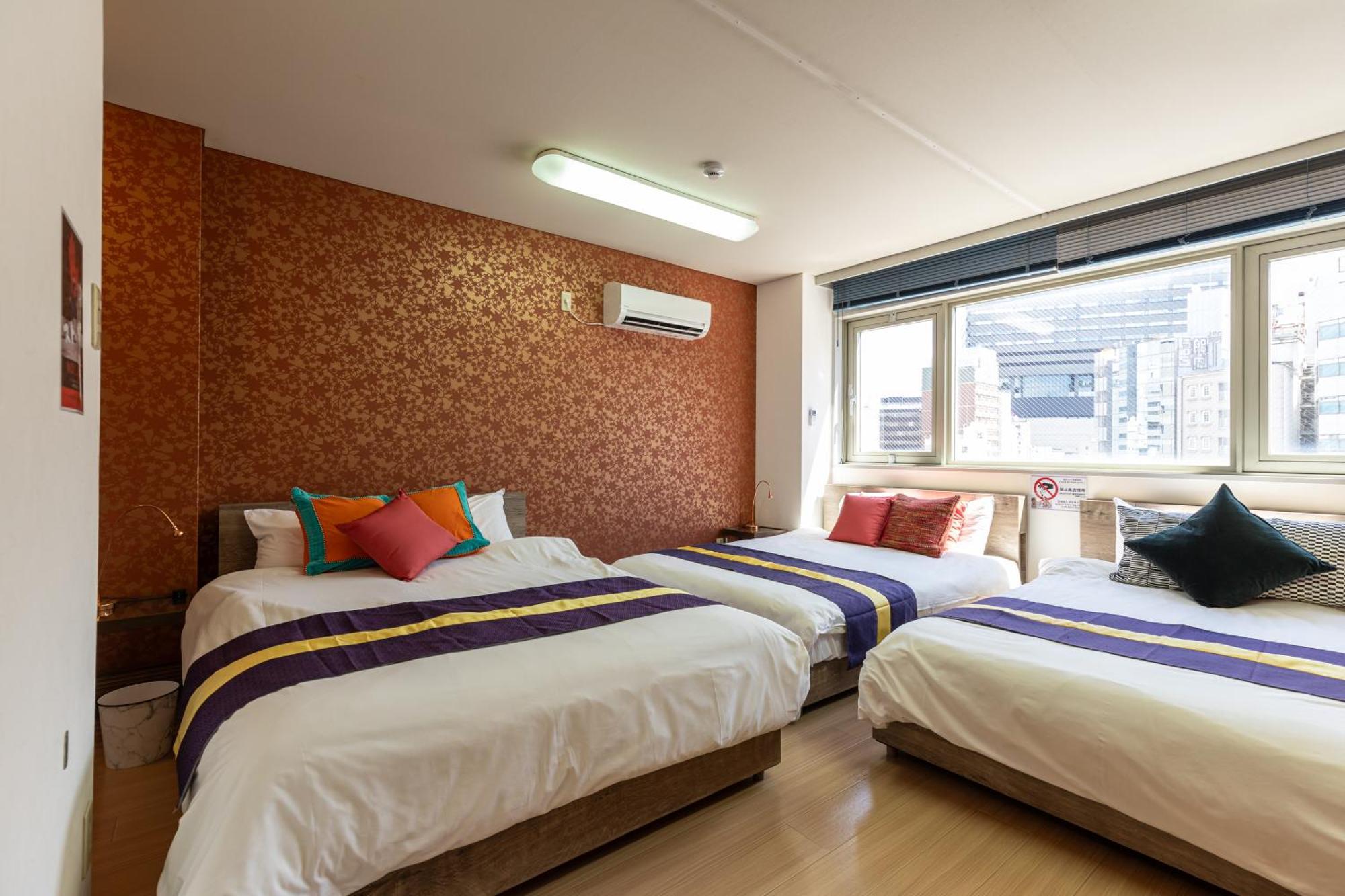 Apartment Premier Namba なんば駅徒歩3分 3 Mins Walk From Namba Station 7rooms Billiards Table 2baths 4toilets