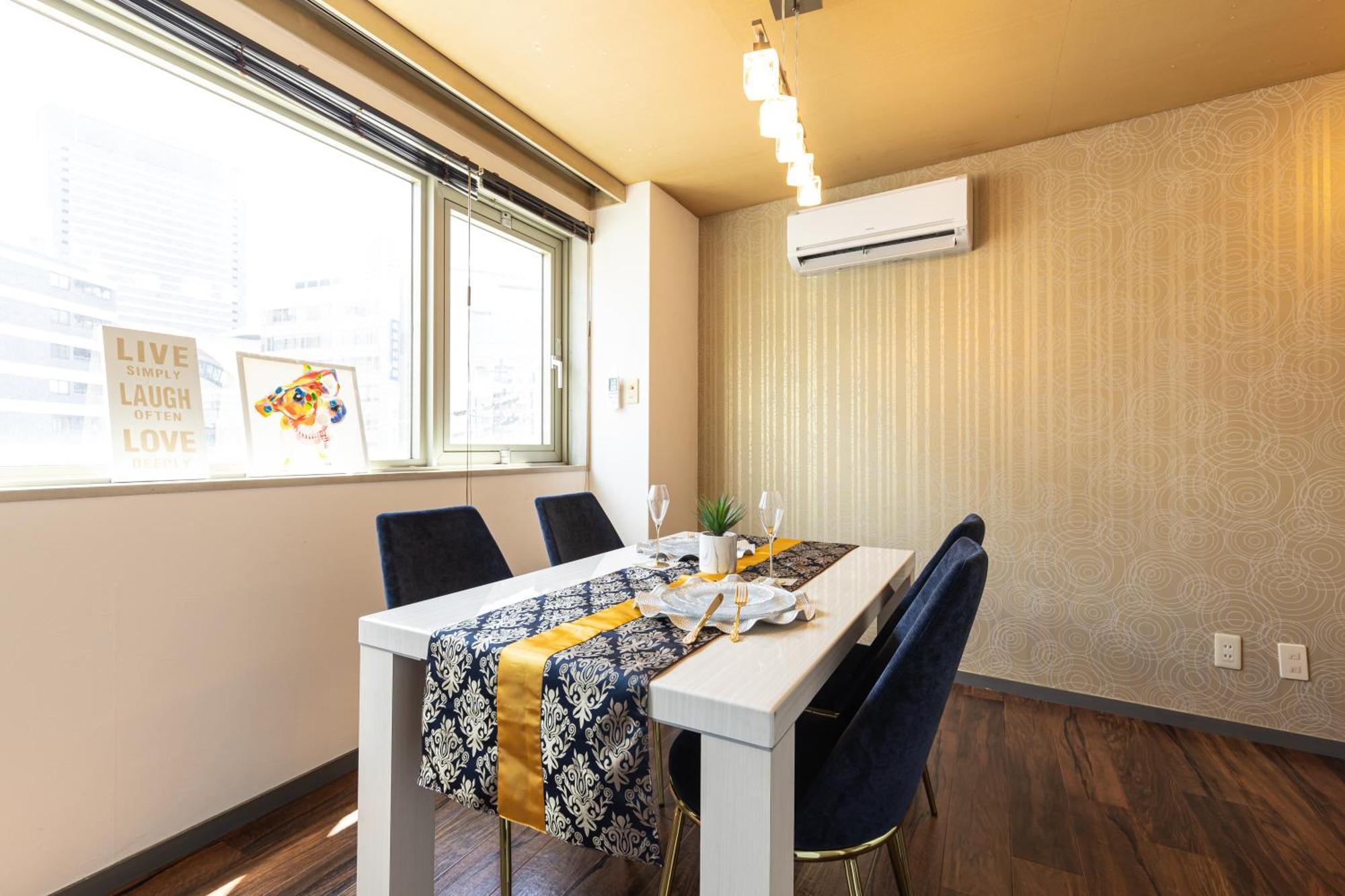 Premier Namba なんば駅徒歩3分 3 Mins Walk From Namba Station 7rooms Billiards Table 2baths 4toilets Apartment