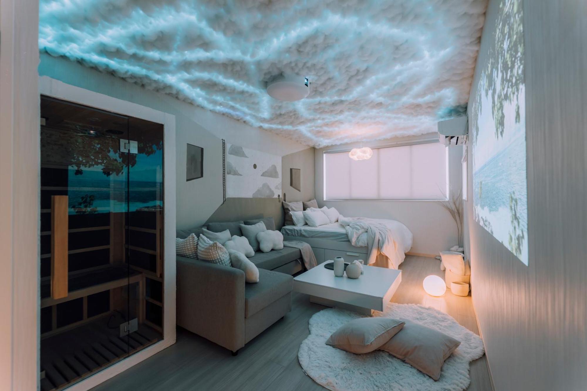 Puff Shinsaibashi Japanese Cloud House With Private Sauna Casa de férias Osaka