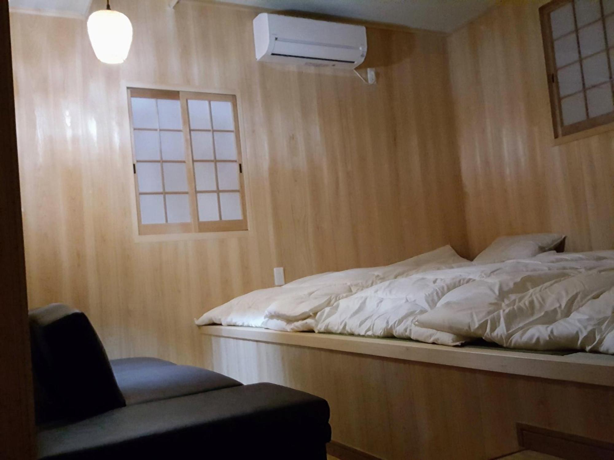 Izawa Osaka: Cozy Group Near Universal Japan Apartment Osaka