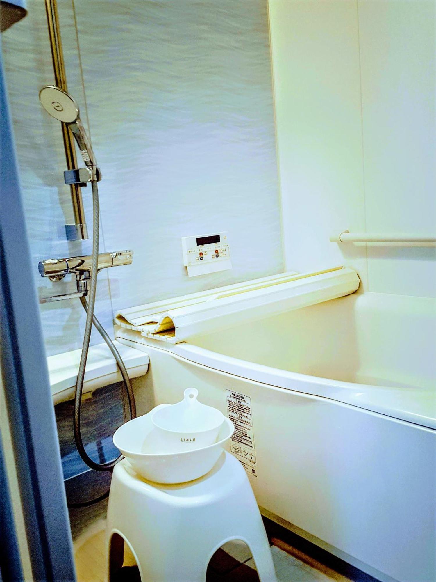 Apartment Izawa Osaka: Cozy Group Near Universal Japan