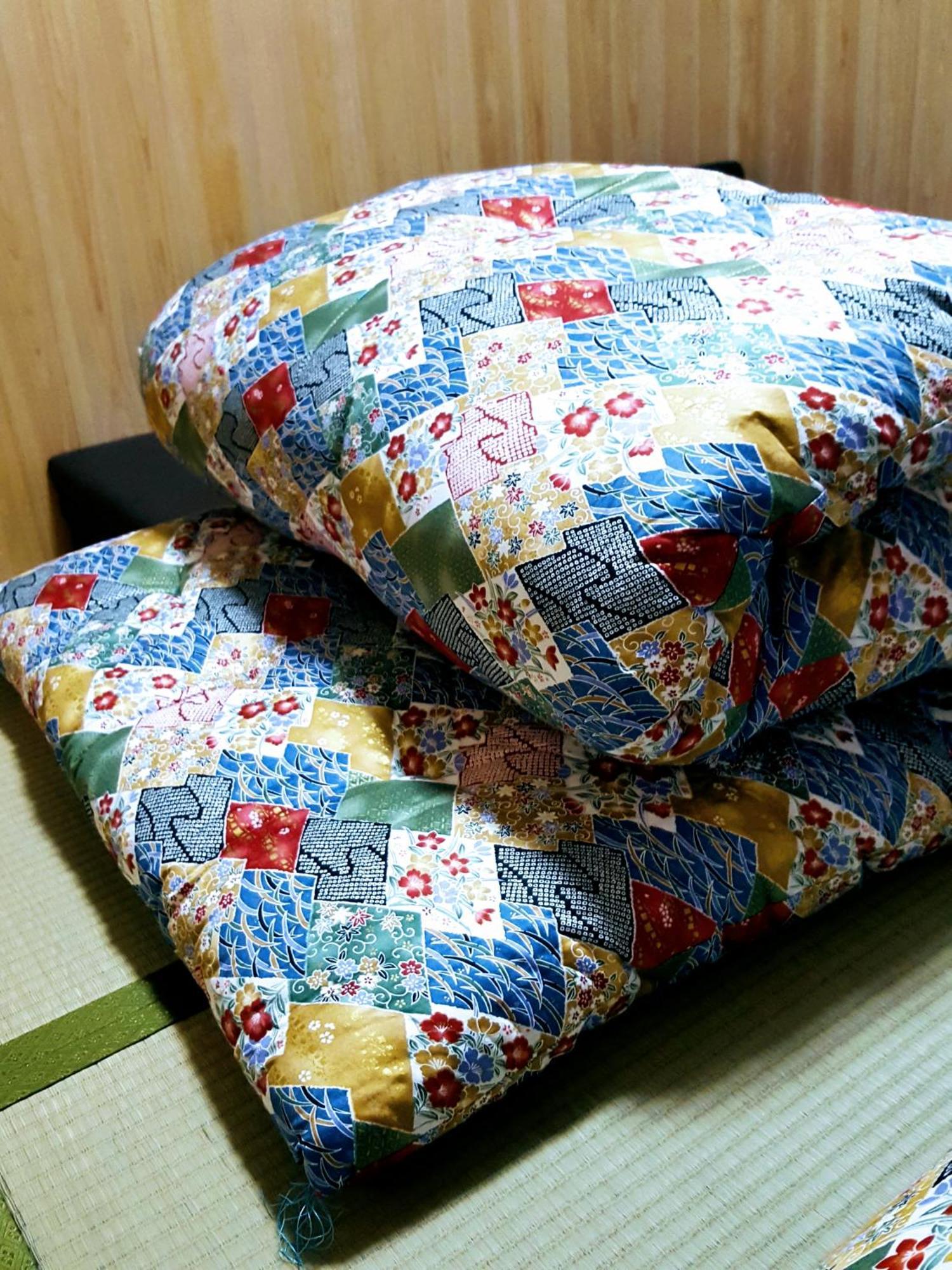 Apartment Izawa Osaka: Cozy Group Near Universal Japan *