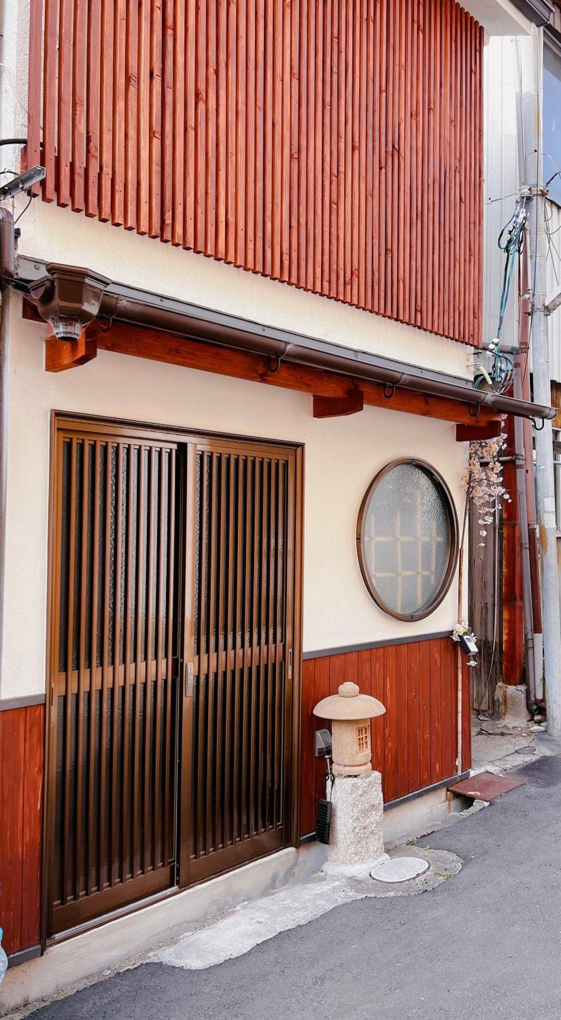 天王寺駅から徒歩7分 * Osaka