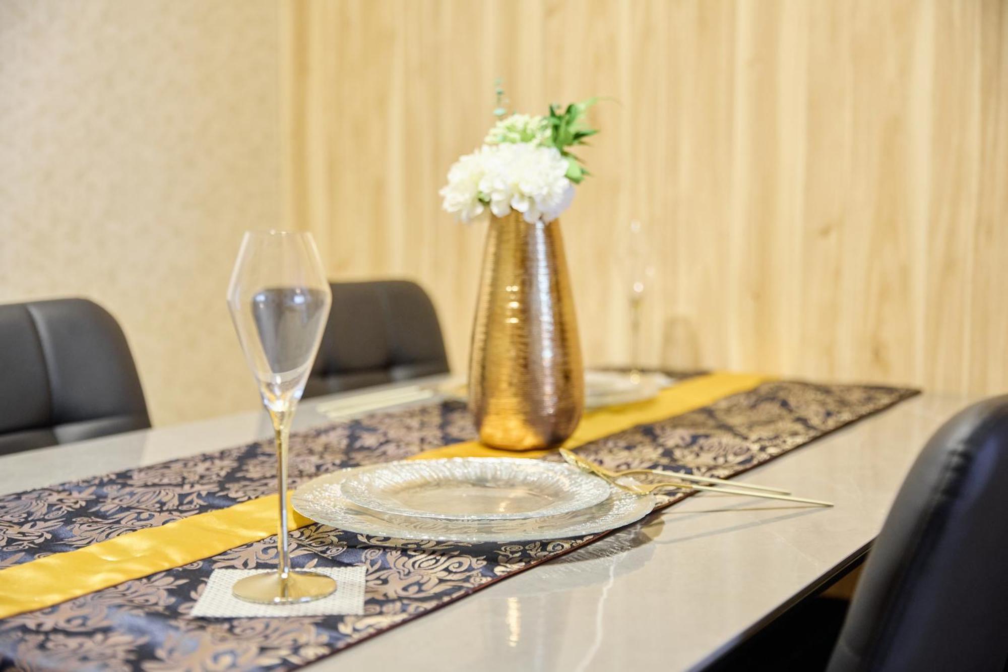 Apartment Groundcourt Namba: For Large Groups *