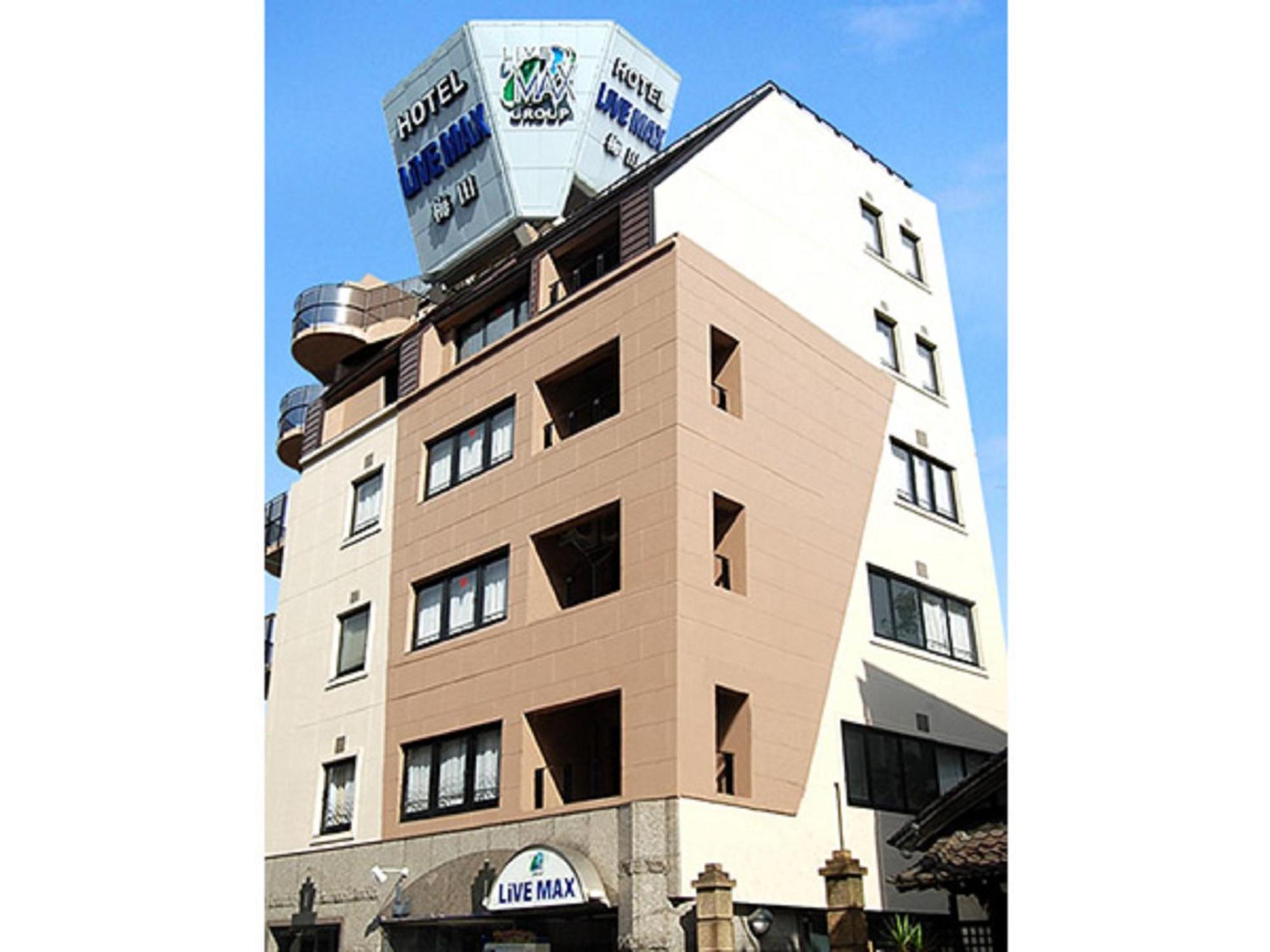 Livemax Budget Umeda