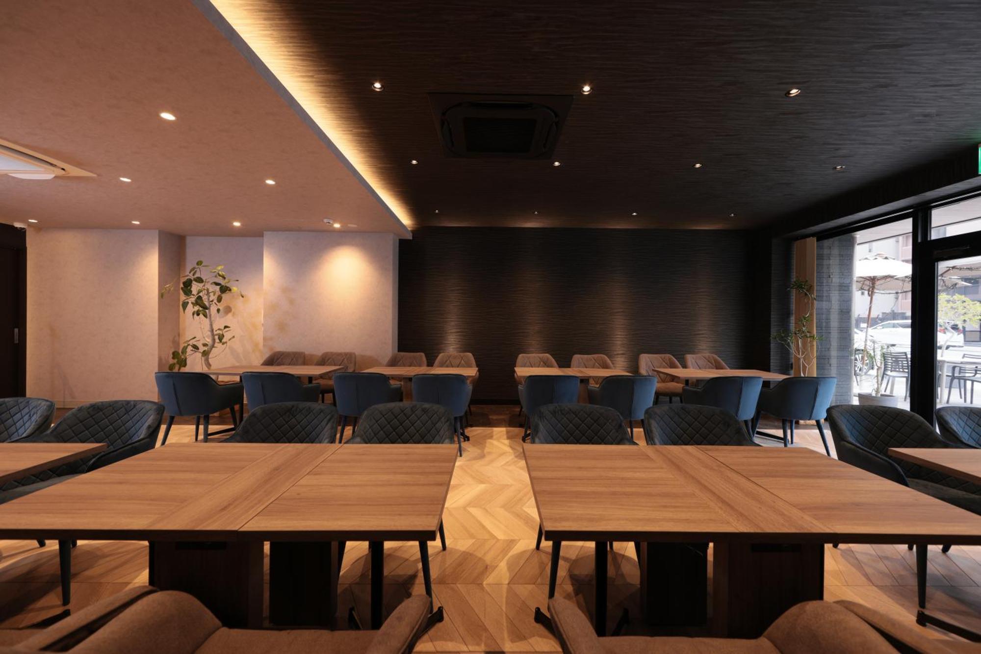 Hotel Doutonbori Crystal Exe 4*
