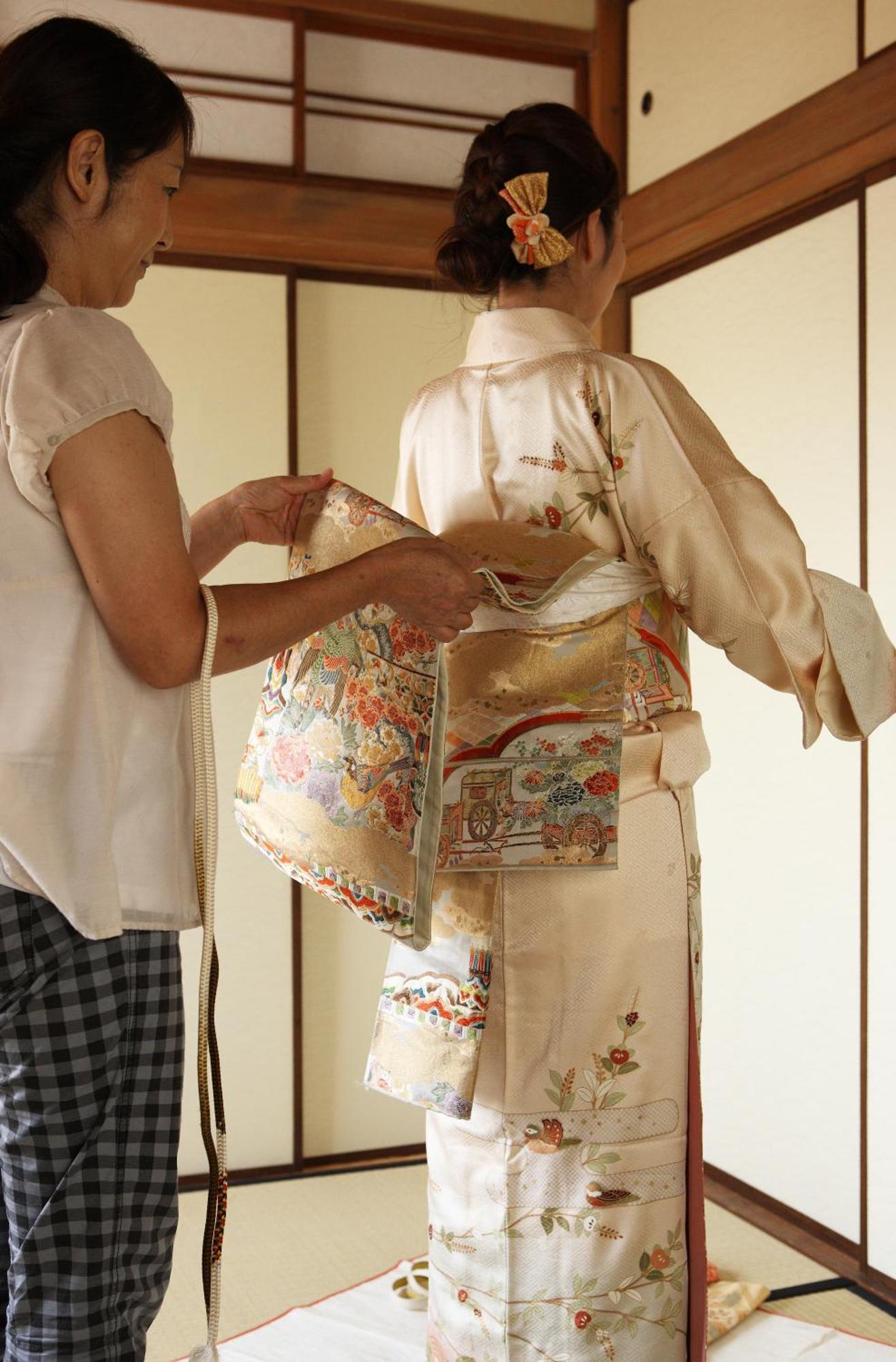 帝塚山忍者屋敷 *
