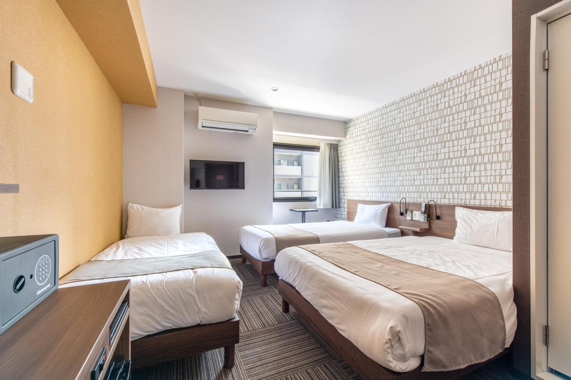 Hotel Sanrriott Hommachi
