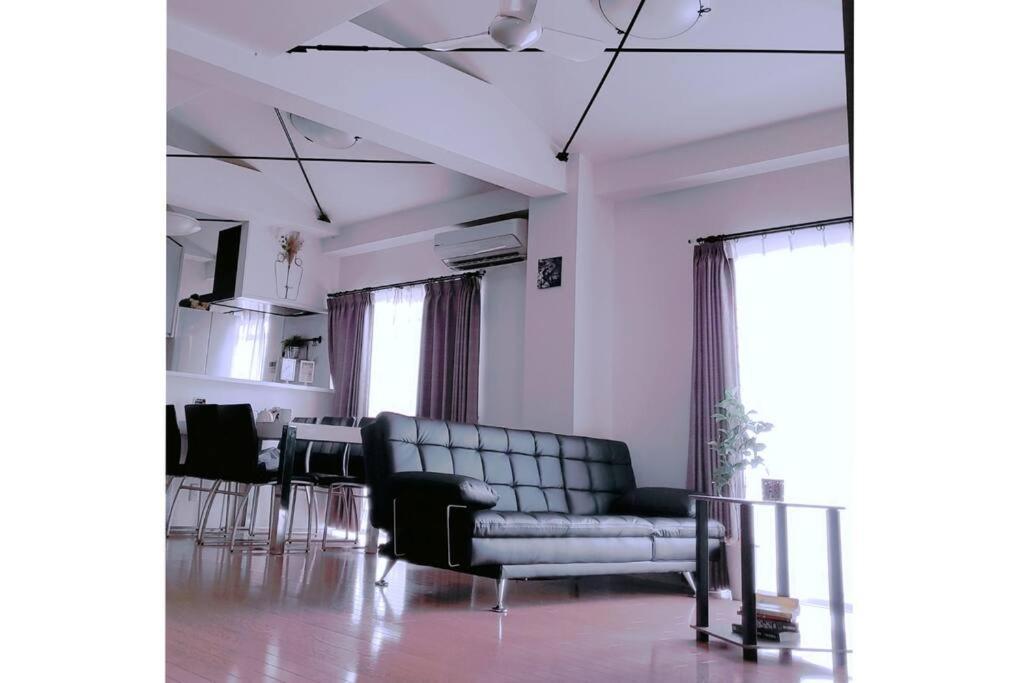 Apartamento New 広々としたモダンな空間 難波まで14分乗り継ぎなし 市内アクセス抜群 最大6人まで Osaka