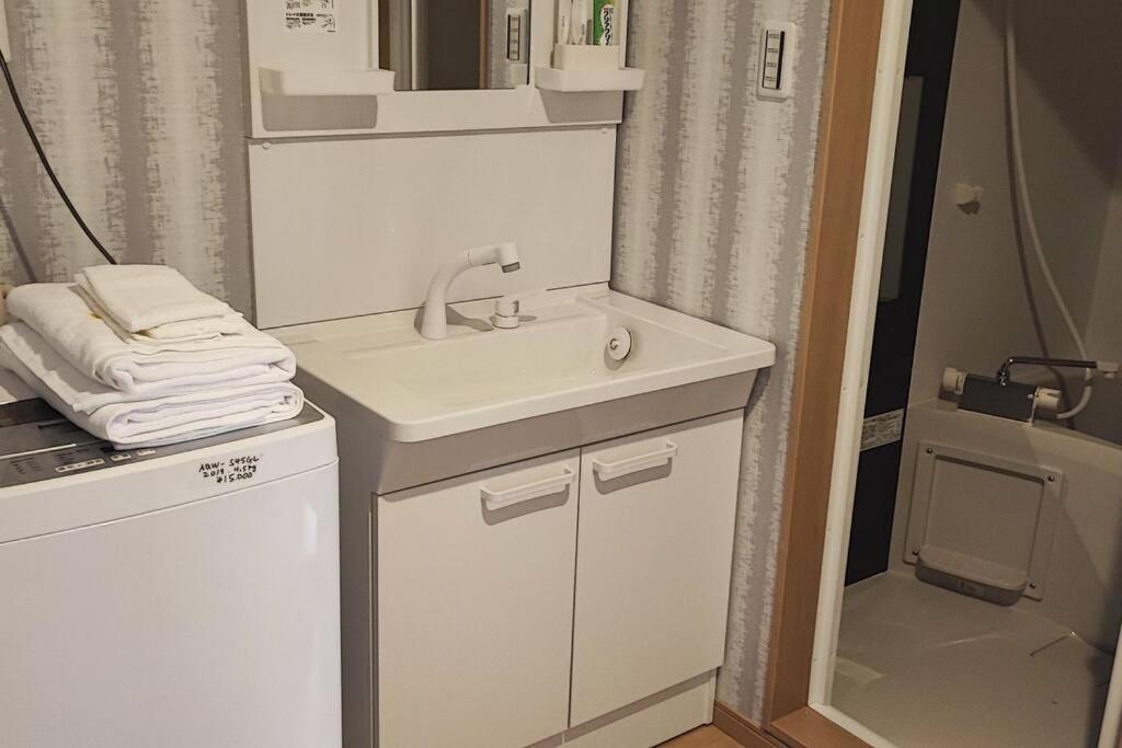 Apartment 全新上线花跡民宿4号館102，关西机场直达萩之茶屋出站1分钟！难波、心斋桥4分钟车程！