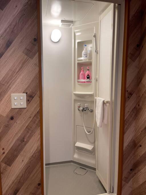 Apartment 【color日本橋黒門】max10名宿泊可能＊日本橋駅まで徒歩１分で便利＊黒門市場入り口＊big Sale＊ Osaka