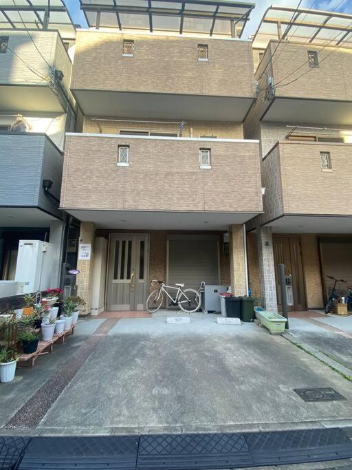 Apartment Icoi/怡香居/憩い（大阪市内、無料駐車場付き、難波、心斎橋電車で10分） *