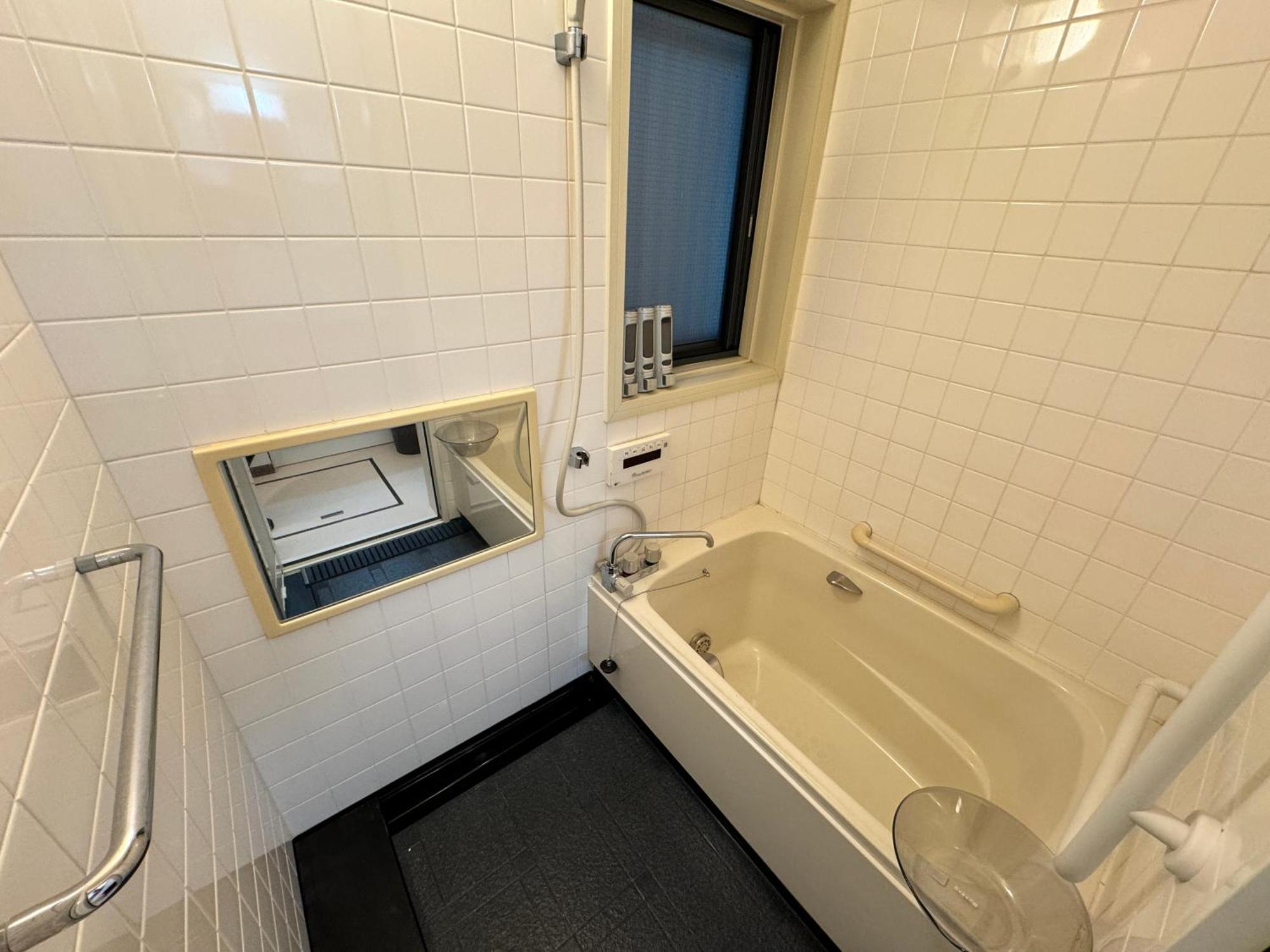 Apartment Exsaison 桃谷 Osaka