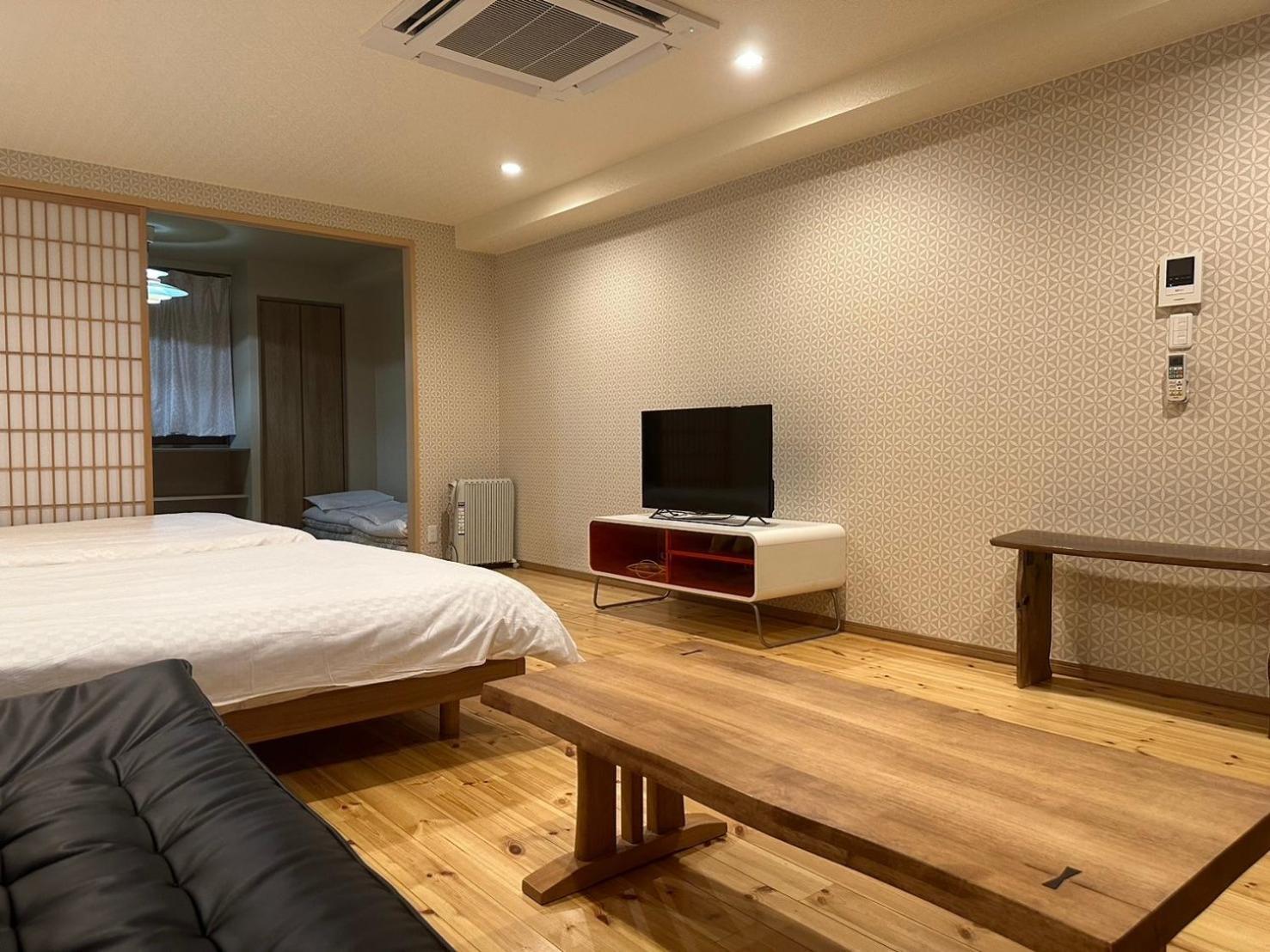 Shimanouchi Apartment