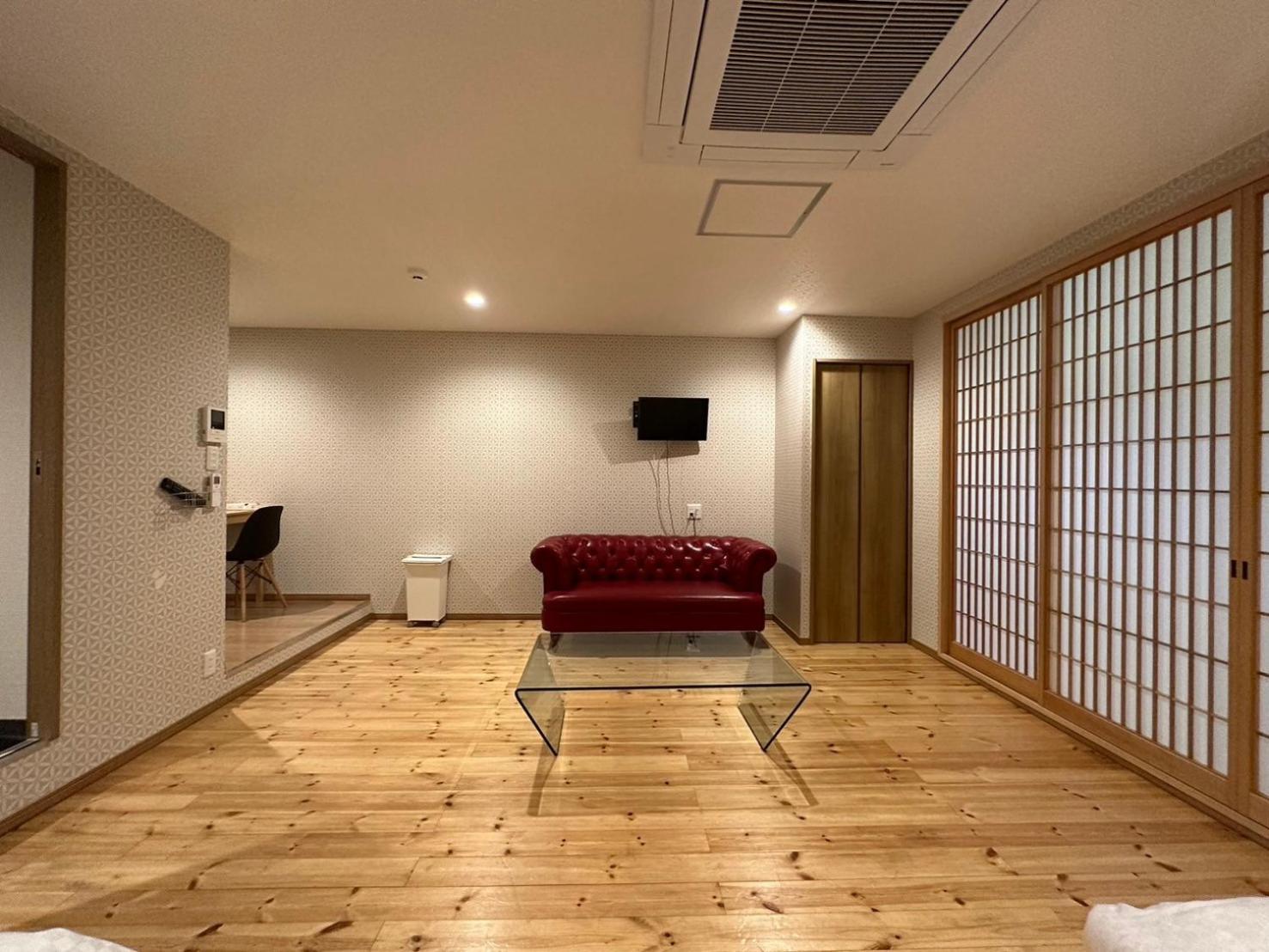Shimanouchi Apartment *