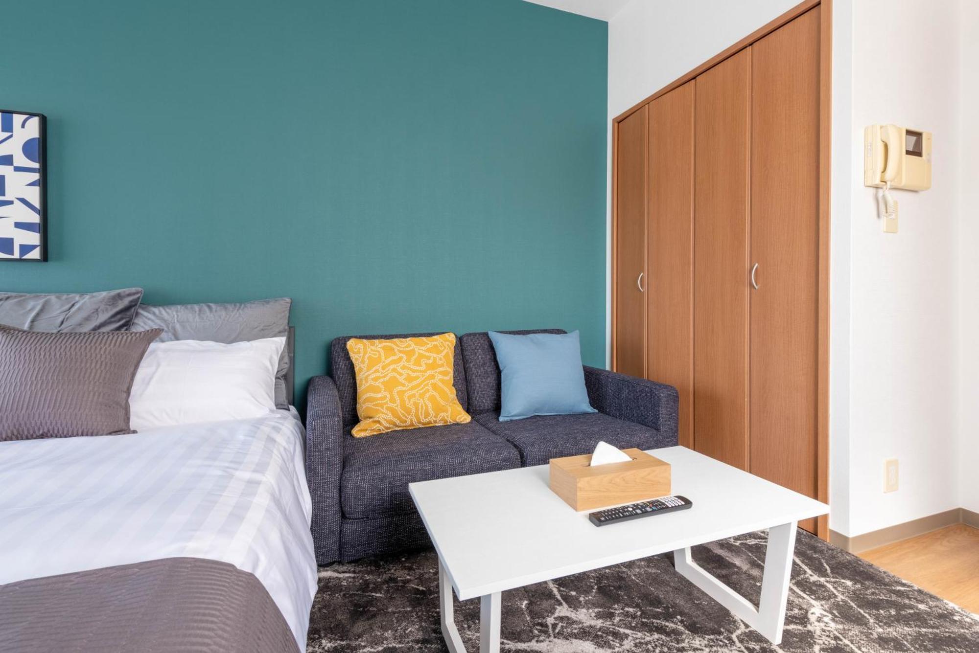 Realino Higashi-shinsaibashi Apartment *