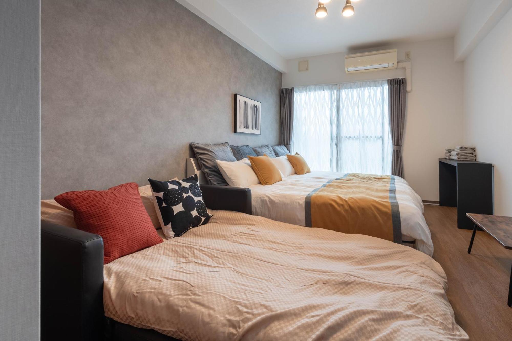 Realino Higashi-shinsaibashi Apartment *