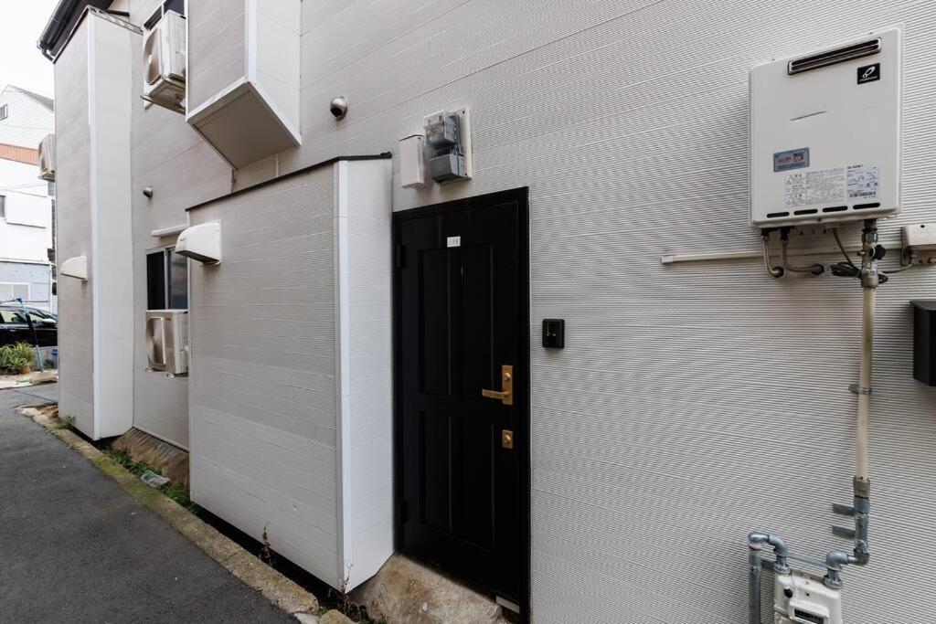 Tsudoi 集 - 5 Bed Rooms, Max 11, 2 Bath Rooms, 1hr To Kix, 30min To Namba, 2-bldg Connected Private House Apartment