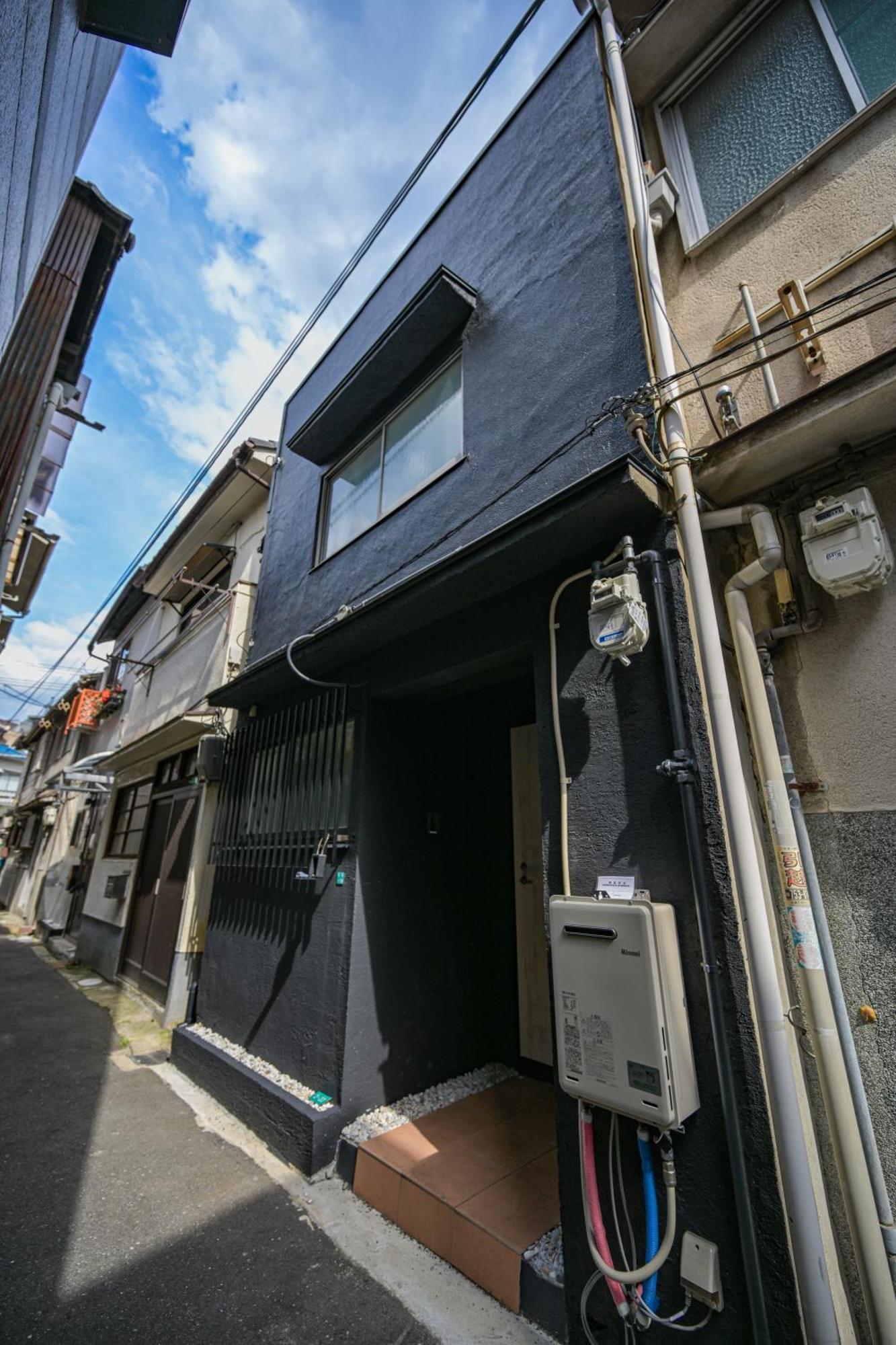 Official Trhouses 15 Minutes To Shinsaibashi, Kuromon Market And Namba