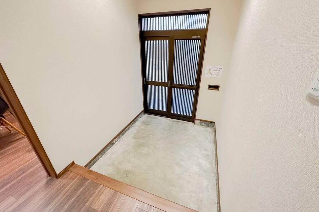 西九条徒歩3分 Usjまで15分 フルリノベーション アクセス抜群 Apartment *