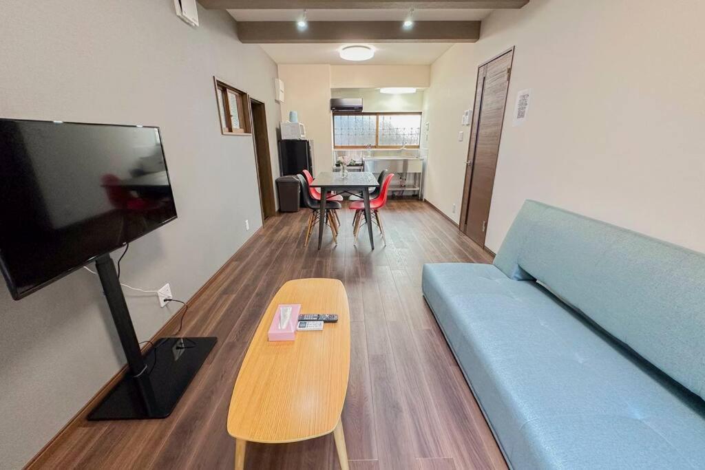 Apartment 西九条徒歩3分 Usjまで15分 フルリノベーション アクセス抜群 Osaka