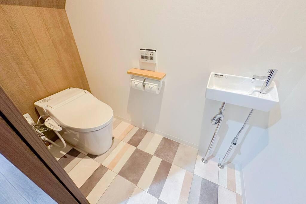 西九条徒歩3分 Usjまで15分 フルリノベーション アクセス抜群 Apartment Osaka