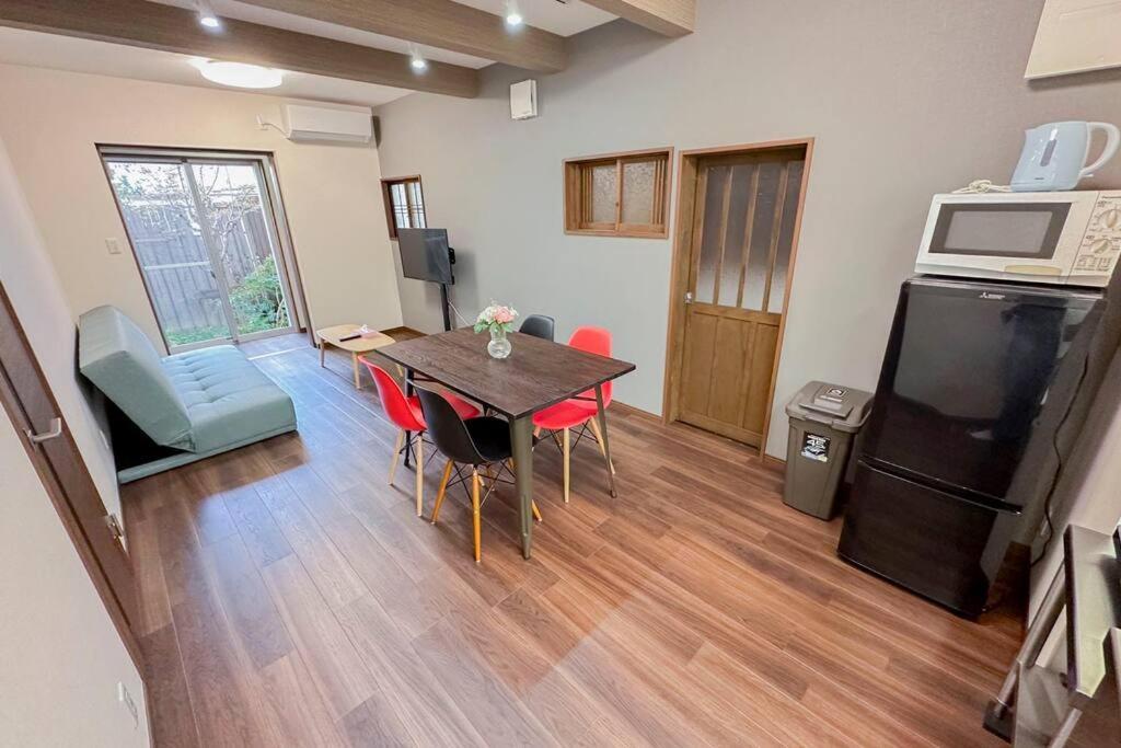 Apartment 西九条徒歩3分 Usjまで15分 フルリノベーション アクセス抜群 *
