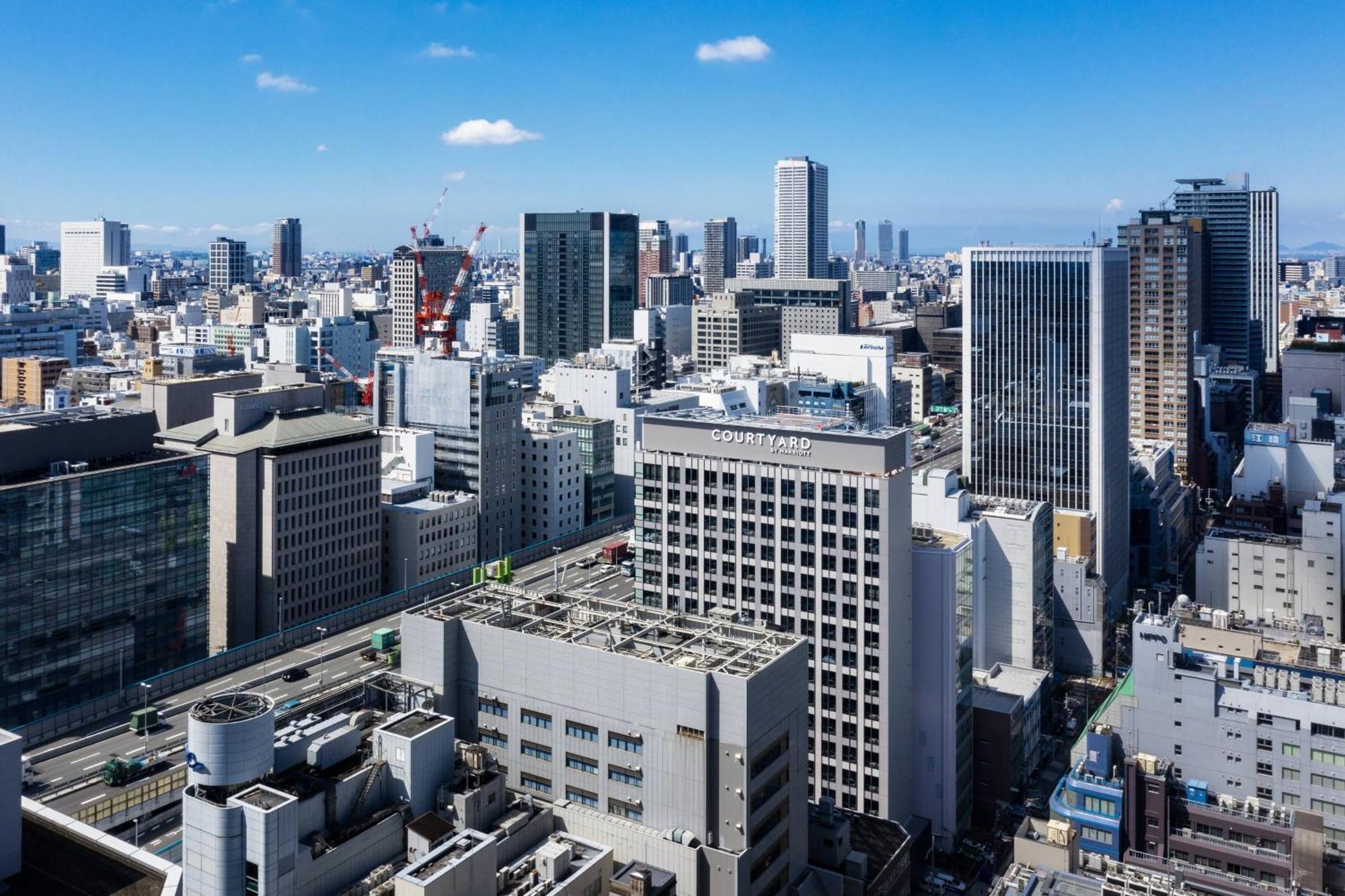 Courtyard By Marriott Honmachi Hotel 5*