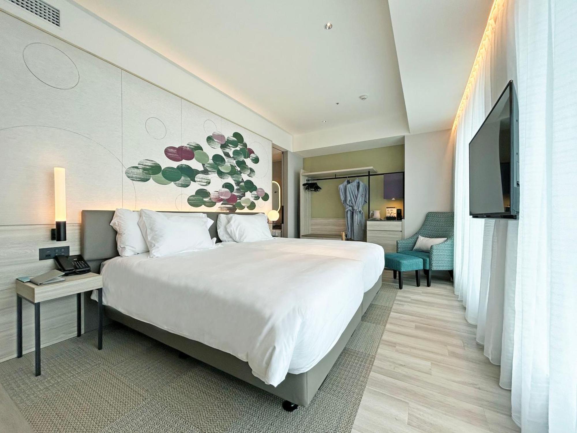 Centara Grand Hotel 5*