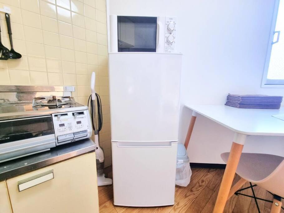 8人可能/部屋2つ/難波駅/大黒町駅 H503 Apartment