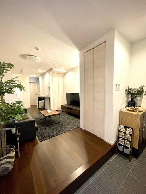 影 The Shadow 新築二階建て一軒家広いベッドルーム2つに ふかふかベッド３つ！ Apartment *