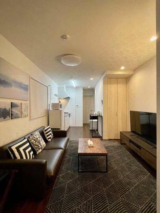 影 The Shadow 新築二階建て一軒家広いベッドルーム2つに ふかふかベッド３つ！ Apartment Osaka