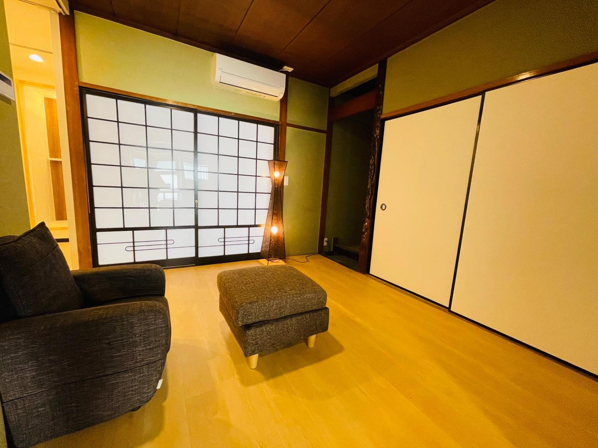 Namba Shinsaibashi 10 Mins Castle　east Apartment Osaka