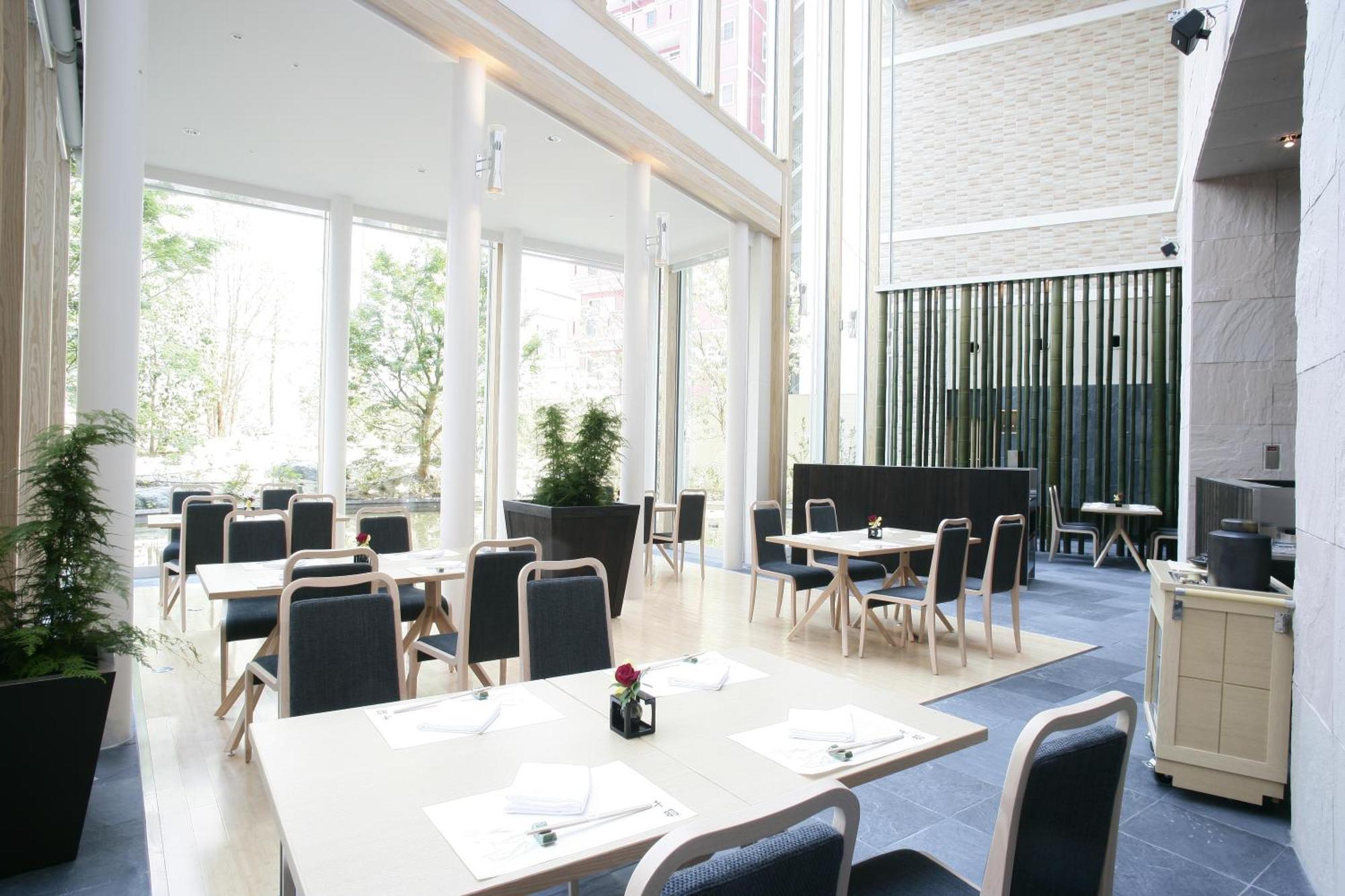 Hotel Plaza 4*